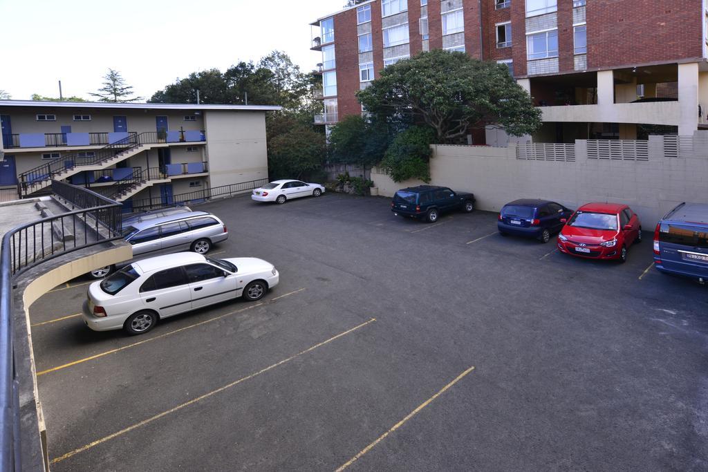 Twin Towers Inn Sydney Exterior photo